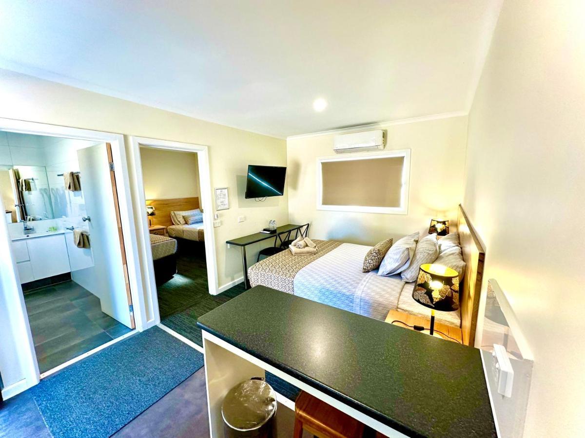 Auto Lodge Motor Inn Seymour Bagian luar foto